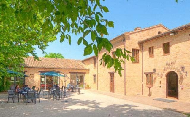 Hotel La Foresteria Abbadia di Fiastra Zewnętrze zdjęcie